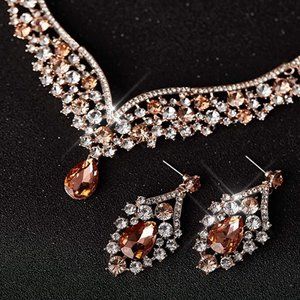 NWT Sparkling Bling Crystal Rhinestone Tiara Necklace Set: Rose Gold + G…